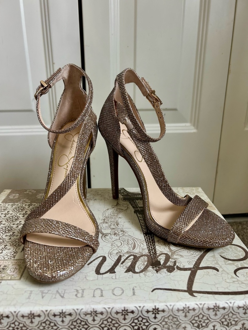 Jessica Simpson Glitter Heels Ankle Strap Sandals Size 7 Champagne Sparkle Party